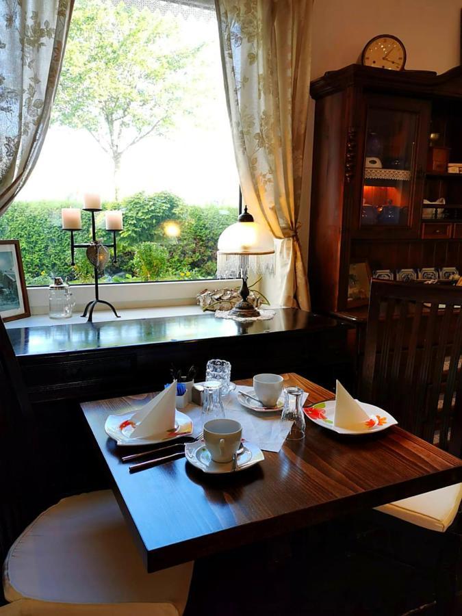 Hotel Garni Landhaus Uttum Крумхёрн Экстерьер фото