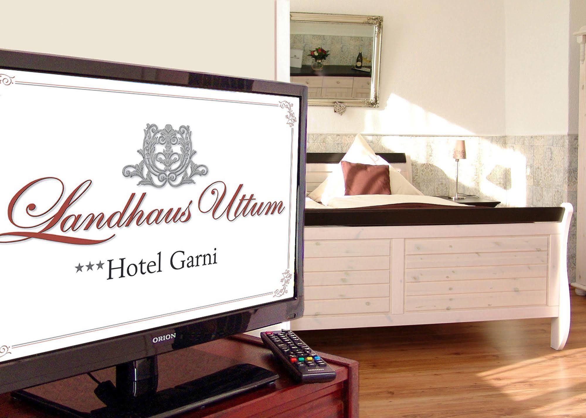 Hotel Garni Landhaus Uttum Крумхёрн Экстерьер фото